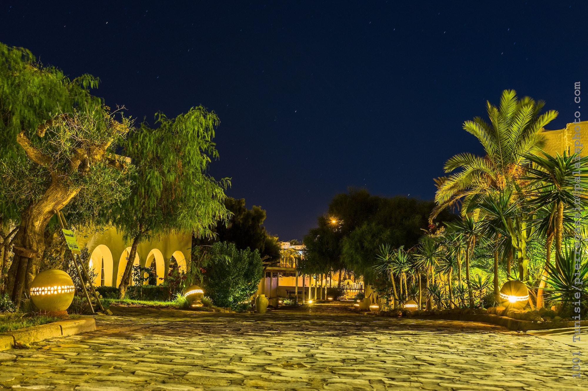 Hotel Les Jardins De Toumana Triffa Exterior foto