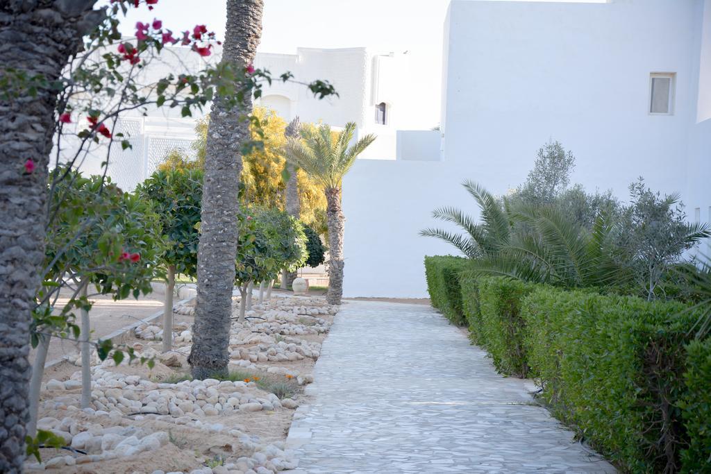 Hotel Les Jardins De Toumana Triffa Exterior foto